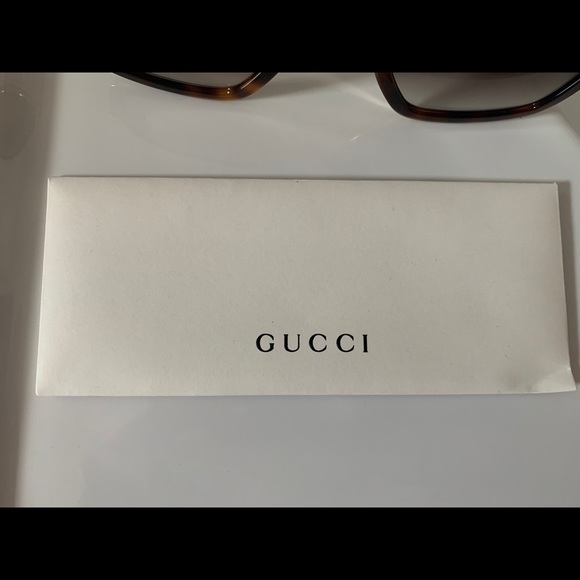 New unworn Gucci Urban sunglasses - Picture 2 of 6